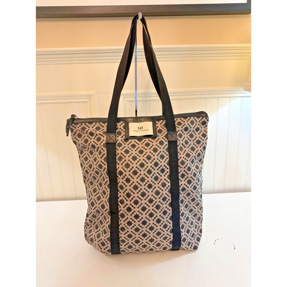 DAY Birger Et Mikkelsen Tote Bag Womens‎ Large Beige Geometric Zip Nylon Handles